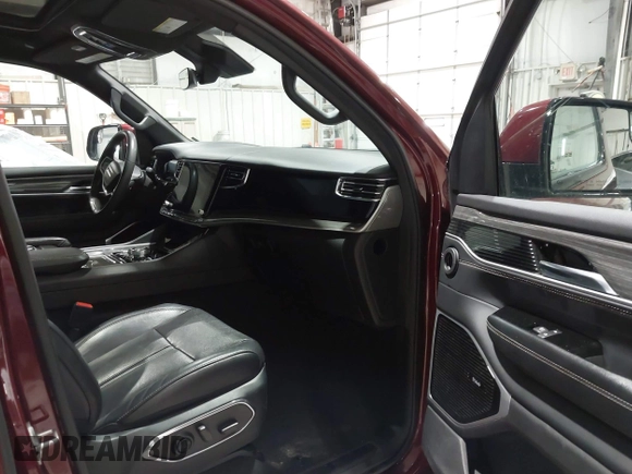 2022 Jeep Wagoneer Series III with VIN 1C4SJVDT4NS113100, listed as a IAAI auction lot 41727706 with 64,694 mi miles and . Bid and sale history available at DreamBid. Image 5.