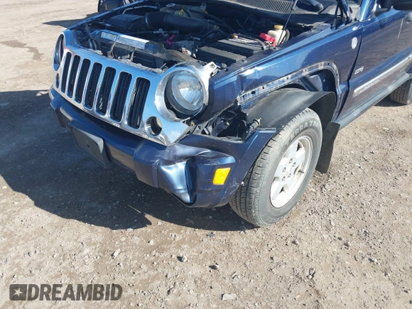 2006 Jeep Liberty Sport with VIN 1J4GL48K26W214748, listed as a IAAI auction lot 41875513 with 105,941 mi miles. Bid and sale history available at carsss.com. Image 6.