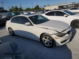 2013 BMW 3 Series 328i с VIN WBA3A5G52DNP19023, выставлен на аукционе Copart как лот 54585875 с пробегом 153 231 миль миль и Списание • Salvage title. История ставок и продаж доступна на DreamBid. Изображение 4.