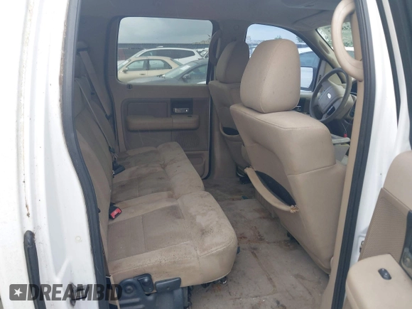 2004 Ford F-150 XLT z VIN 1FTRW12W14KB01667, wystawiony jako IAAI lot #42451052 z przebiegiem 260 719 mil mil oraz . Historia ofert i sprzedaży dostępna na DreamBid. Obrazek 8.