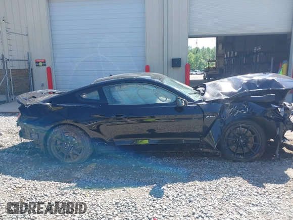 2017 Ford Mustang Shelby GT350 z VIN 1FA6P8JZ1H5524070, wystawiony jako IAAI lot #42131160 z przebiegiem Nie podano mil oraz . Historia ofert i sprzedaży dostępna na DreamBid. Obrazek 14.