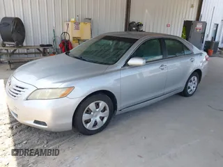 2007 Toyota Camry CE z VIN 4T1BE46K57U053673, wystawiony jako IAAI lot #42319748 z przebiegiem 173 154 mil mil oraz . Historia ofert i sprzedaży dostępna na DreamBid. Obrazek 2.