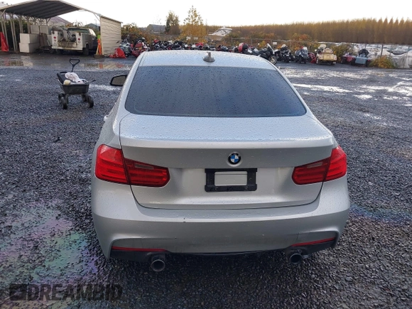 2013 BMW 3 Series 335i with VIN WBA3A9C50DF475024, listed as a IAAI auction lot 40884045 with 120,121 mi miles. Bid and sale history available at carsss.com. Image 17.