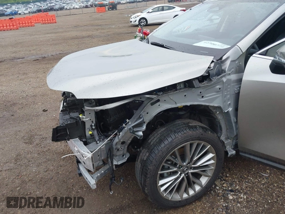 2025 Lexus NX 350h Premium z VIN JTJGKCEZ2S2054535, wystawiony jako IAAI lot #42300774 z przebiegiem 2 612 mil mil oraz . Historia ofert i sprzedaży dostępna na DreamBid. Obrazek 6.