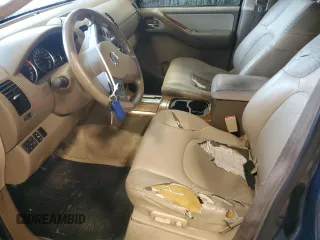 2005 Nissan Pathfinder LE z VIN 5N1AR18WX5C782110, wystawiony jako Copart lot #56986635 z przebiegiem 149 390 mil mil oraz Czysty tytuł • Clean title. Historia ofert i sprzedaży dostępna na DreamBid. Obrazek 7.