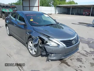 2015 Nissan Altima 2.5 z VIN 1N4AL3AP4FC238472, wystawiony jako IAAI lot #42296237 z przebiegiem 158 731 mil mil oraz . Historia ofert i sprzedaży dostępna na DreamBid. Obrazek 1.