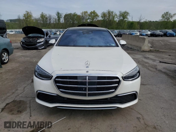 2022 Mercedes-Benz S 580 z VIN W1K6G7GB1NA132424, wystawiony jako Copart lot #55070525 z przebiegiem 47 110 mil mil oraz Szkoda całkowita • Salvage title. Historia ofert i sprzedaży dostępna na DreamBid. Obrazek 5.