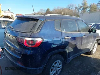 2017 Jeep Compass Sport z VIN 3C4NJDABXHT688890, wystawiony jako IAAI lot #41401246 z przebiegiem 57 811 mil mil oraz . Historia ofert i sprzedaży dostępna na DreamBid. Obrazek 4.