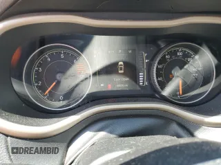 2016 Jeep Cherokee Latitude z VIN 1C4PJLCB9GW136970, wystawiony jako Copart lot #62094035 z przebiegiem 158 020 mil mil oraz Szkoda całkowita • Salvage title. Historia ofert i sprzedaży dostępna na DreamBid. Obrazek 9.