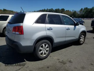 2012 Kia Sorento LX z VIN 5XYKT3A13CG229246, wystawiony jako Copart lot #54693175 z przebiegiem 161 718 mil mil oraz Czysty tytuł • Clean title. Historia ofert i sprzedaży dostępna na DreamBid. Obrazek 3.