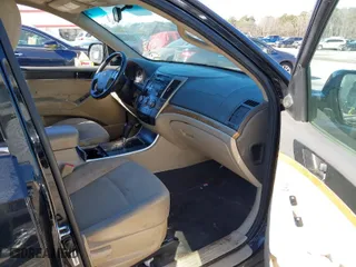 2012 Hyundai Veracruz Limited with VIN KM8NU4CC4CU204591, listed as a IAAI auction lot 41365433 with 246,004 mi miles. Bid and sale history available at carsss.com. Image 5.