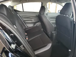 2025 Nissan Versa S z VIN 3N1CN8DV3SL836252, wystawiony jako Copart lot #59534675 z przebiegiem 6 293 mil mil oraz Czysty tytuł • Clean title. Historia ofert i sprzedaży dostępna na DreamBid. Obrazek 10.