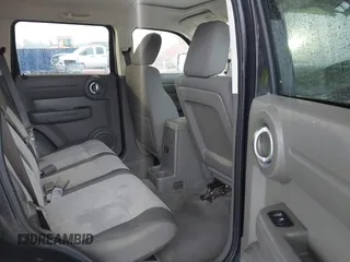 2007 Dodge Nitro SXT with VIN 1D8GT28K67W683600, listed as a IAAI auction lot 40958011 with 70,141 mi miles. Bid and sale history available at carsss.com. Image 8.
