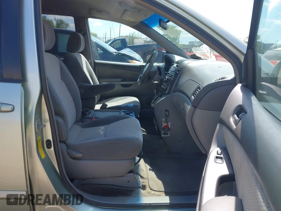 2006 Toyota Sienna CE with VIN 5TDZA23C56S563914, listed as a IAAI auction lot 42194324 with 313,885 mi miles and . Bid and sale history available at DreamBid. Image 5.