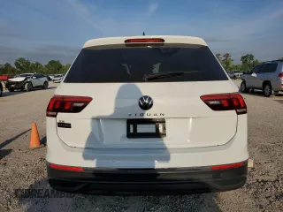 2024 Volkswagen Tiguan SE z VIN 3VVNB7AX8RM013904, wystawiony jako Copart lot #53521455 z przebiegiem 13 477 mil mil oraz Szkoda całkowita • Salvage title. Historia ofert i sprzedaży dostępna na DreamBid. Obrazek 6.