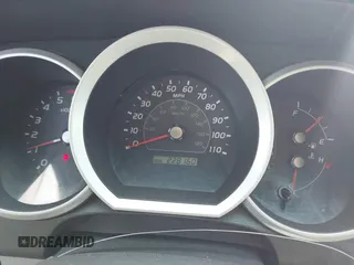 2007 Toyota 4Runner SR5 z VIN JTEZU14R278073601, wystawiony jako IAAI lot #42324282 z przebiegiem 228 160 mil mil oraz . Historia ofert i sprzedaży dostępna na DreamBid. Obrazek 7.