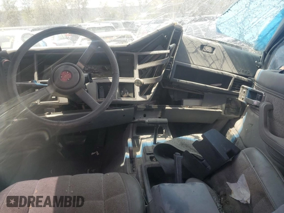 1991 Jeep Cherokee с VIN 1J4FJ58S6ML588768, выставлен на аукционе Copart как лот 49748515 с пробегом 193 621 миль миль и На запчасти • Non repairable. История ставок и продаж доступна на DreamBid. Изображение 8.