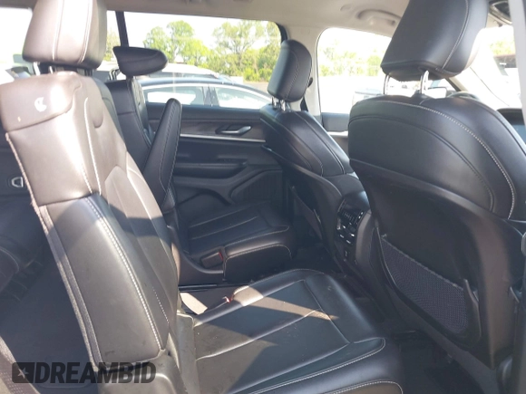 2023 Jeep Grand Cherokee Limited z VIN 1C4RJKBG2P8793419, wystawiony jako IAAI lot #42125191 z przebiegiem 64 510 mil mil oraz . Historia ofert i sprzedaży dostępna na DreamBid. Obrazek 8.
