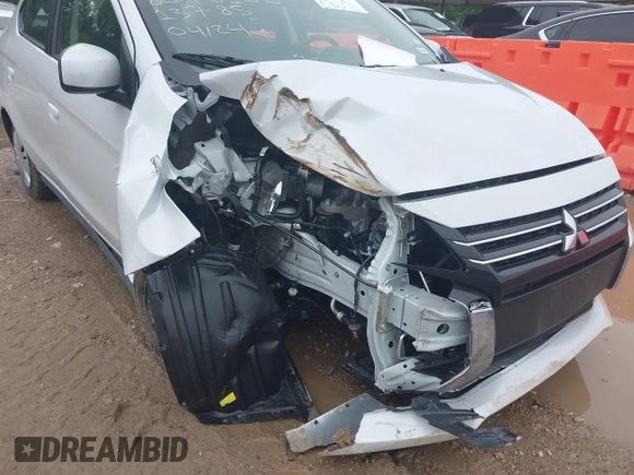2024 Mitsubishi Mirage ES z VIN ML32FUFJ2RHF13785, wystawiony jako IAAI lot #42172271 z przebiegiem 5 352 mil mil oraz . Historia ofert i sprzedaży dostępna na DreamBid. Obrazek 6.