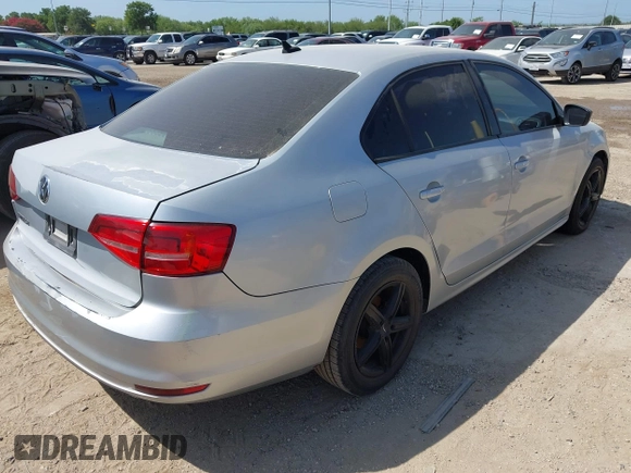 2015 Volkswagen Jetta SE with VIN 3VWD17AJ8FM258414, listed as a IAAI auction lot 42476922 with 169,569 mi miles and . Bid and sale history available at DreamBid. Image 4.