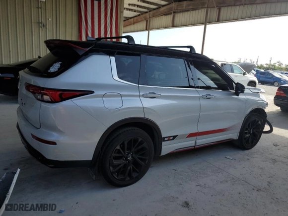 2023 Mitsubishi Outlander SE with VIN JA4J4UA81PZ047428, listed as a Copart auction lot 52618675 with 27,784 mi miles and Non Repairable. Bid and sale history available at carsss.com. Image 3.