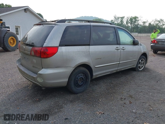 2006 Toyota Sienna CE z VIN 5TDZA23C26S505047, wystawiony jako IAAI lot #42464598 z przebiegiem 218 406 mil mil oraz . Historia ofert i sprzedaży dostępna na DreamBid. Obrazek 4.