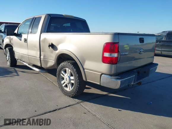2004 Ford F-150 XL с VIN 1FTPX12514NB74239, выставлен на аукционе IAAI как лот 40883919 с пробегом 202 880 миль миль и . История ставок и продаж доступна на DreamBid. Изображение 3.