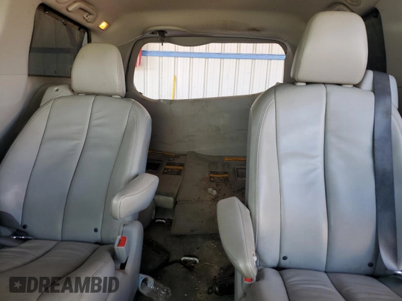 2013 Toyota Sienna XLE с VIN 5TDDK3DC9DS052022, выставлен на аукционе Copart как лот 62444725 с пробегом 241 187 миль миль и Списание • Salvage title. История ставок и продаж доступна на DreamBid. Изображение 10.