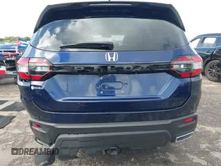 2024 Honda Pilot Sport with VIN 5FNYG2H32RB006860, listed as a IAAI auction lot 41078868 with 39,307 mi miles. Bid and sale history available at carsss.com. Image 16.
