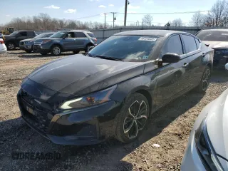2023 Nissan Altima 2.5 SR with VIN 1N4BL4CW1PN373090, listed as a Copart auction lot 46724545 with 25,438 mi miles and Salvage Title. Bid and sale history available at carsss.com. Image 1.