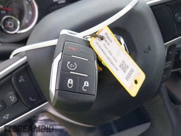 2024 Ram 2500 Big Horn с VIN 3C6UR5DL5RG205340, выставлен на аукционе IAAI как лот 39291590 с пробегом 15 миль миль и . История ставок и продаж доступна на DreamBid. Изображение 11.