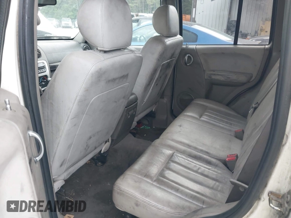 2005 Jeep Liberty Limited with VIN 1J4GL58KX5W632558, listed as a IAAI auction lot 42143440 with 214,079 mi miles and . Bid and sale history available at carsss.com. Image 8.