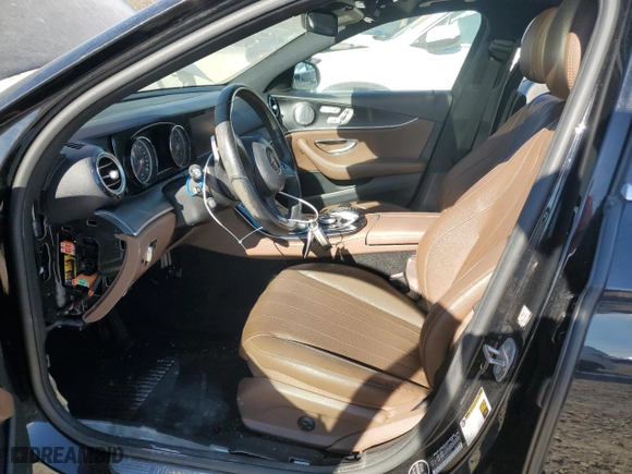2017 Mercedes-Benz E-Class E 300 Luxury with VIN WDDZF4KB5HA101591, listed as a Copart auction lot 49370585 with 0 mi miles and Salvage Title. Bid and sale history available at carsss.com. Image 7.