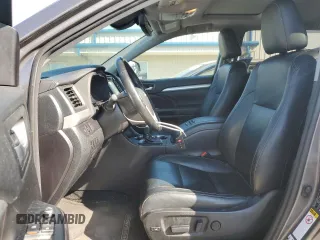 2017 Toyota Highlander XLE with VIN 5TDJZRFH5HS456984, listed as a Copart auction lot 50780025 with 113,287 mi miles and Salvage title. Bid and sale history available at DreamBid. Image 7.