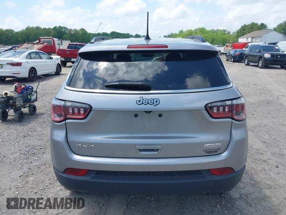 2019 Jeep Compass Latitude z VIN 3C4NJDBB6KT657190, wystawiony jako IAAI lot #42196383 z przebiegiem 55 327 mil mil oraz . Historia ofert i sprzedaży dostępna na DreamBid. Obrazek 17.