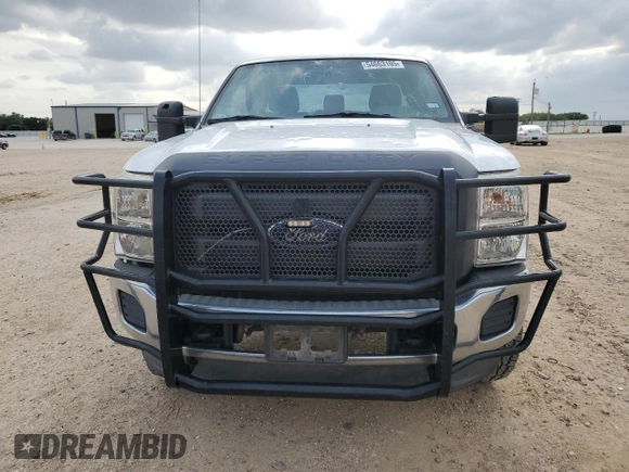 2015 Ford F-250 XLT z VIN 1FT7X2B68FEB55897, wystawiony jako Copart lot #54663105 z przebiegiem 65 128 mil mil oraz Czysty tytuł • Clean title. Historia ofert i sprzedaży dostępna na DreamBid. Obrazek 5.