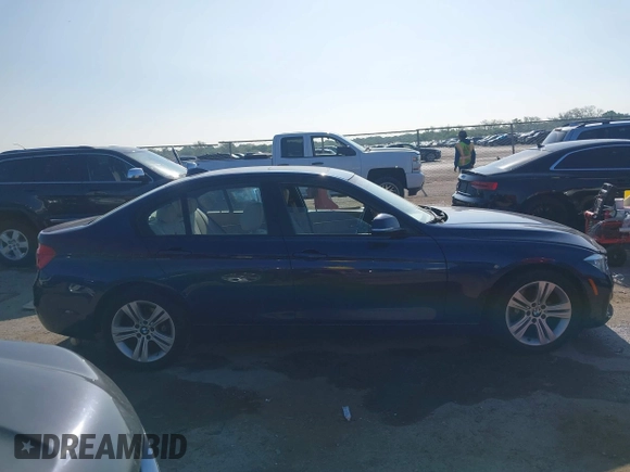 2016 BMW 3 Series 328i z VIN WBA8E9C53GP847688, wystawiony jako IAAI lot #42083854 z przebiegiem 53 725 mil mil oraz . Historia ofert i sprzedaży dostępna na DreamBid. Obrazek 13.