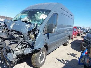 2019 Ford Transit с VIN 1FTYR3XM7KKA97658, выставлен на аукционе IAAI как лот 41723230 с пробегом 387 044 миль миль и . История ставок и продаж доступна на DreamBid. Изображение 17.