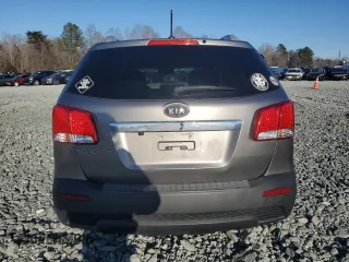 2013 Kia Sorento LX with VIN 5XYKT3A68DG416799, listed as a Copart auction lot 47550435 with 110,327 mi miles and Salvage Title. Bid and sale history available at carsss.com. Image 6.