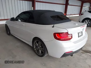 2015 BMW 2 Series M235i with VIN WBA1M1C53FV393300, listed as a IAAI auction lot 41926019 with 180,949 mi miles and . Bid and sale history available at carsss.com. Image 3.