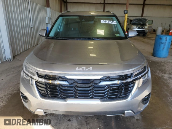 2025 Kia Seltos EX z VIN KNDERCAA3S7738051, wystawiony jako Copart lot #52481545 z przebiegiem 2 106 mil mil oraz Szkoda całkowita • Salvage title. Historia ofert i sprzedaży dostępna na DreamBid. Obrazek 5.