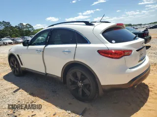 2015 Infiniti QX70 z VIN JN8CS1MW5FM481185, wystawiony jako Copart lot #52884555 z przebiegiem Nie podano mil oraz Szkoda całkowita • Salvage title. Historia ofert i sprzedaży dostępna na DreamBid. Obrazek 2.