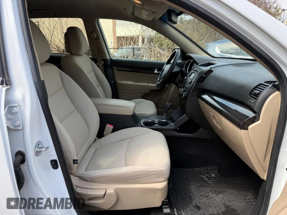 2013 Kia Sorento LX with VIN 5XYKT4A27DG420670, listed as a Copart auction lot 54378555 with 171,229 mi miles and Clean Title. Bid and sale history available at carsss.com. Image 5.