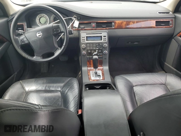 2007 Volvo S80 V8 z VIN YV1AH852071020057, wystawiony jako Copart lot #61176825 z przebiegiem 1 185 225 mil mil oraz Czysty tytuł • Clean title. Historia ofert i sprzedaży dostępna na DreamBid. Obrazek 8.