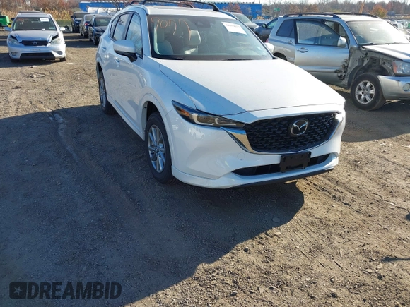 2024 Mazda CX-5 2.5 S Preferred Package with VIN JM3KFBCL5R0516853, listed as a IAAI auction lot 40859077 with 397 mi miles. Bid and sale history available at carsss.com. Image 1.