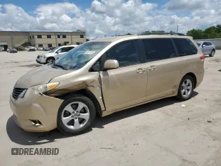 2011 Toyota Sienna LE AAS z VIN 5TDKK3DC6BS021864, wystawiony jako Copart lot #56411835 z przebiegiem 144 151 mil mil oraz Szkoda całkowita • Salvage title. Historia ofert i sprzedaży dostępna na DreamBid. Obrazek 1.
