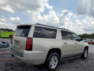 2015 Chevrolet Suburban LT z VIN 1GNSCJKC3FR652426, wystawiony jako Copart lot #60554405 z przebiegiem 200 570 mil mil oraz Szkoda całkowita • Salvage title. Historia ofert i sprzedaży dostępna na DreamBid. Obrazek 3.