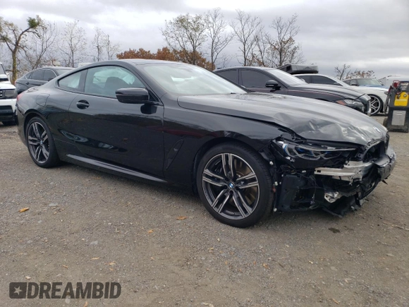 2024 BMW 8 Series M850i xDrive z VIN WBABC4C01RCR33725, wystawiony jako Copart lot #78457344 z przebiegiem 5 469 mil mil oraz Szkoda całkowita • Salvage title. Historia ofert i sprzedaży dostępna na DreamBid. Obrazek 4.