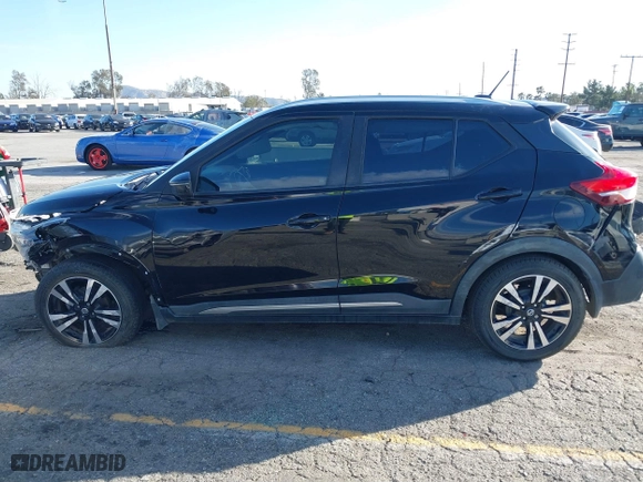 2018 Nissan Kicks SR with VIN 3N1CP5CU2JL511575, listed as a IAAI auction lot 41615315 with 175,722 mi miles. Bid and sale history available at carsss.com. Image 15.