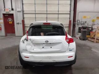 2014 Nissan Juke S with VIN JN8AF5MV3ET363747, listed as a IAAI auction lot 42056301 with Not Provided miles. Bid and sale history available at carsss.com. Image 16.